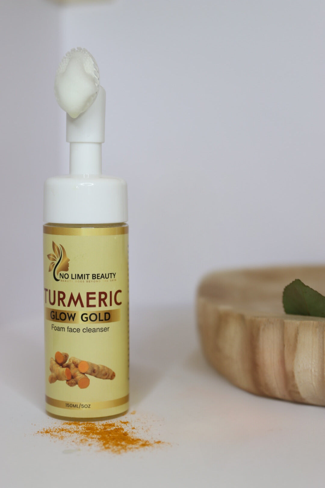 Nettoyant visage en mousse au curcuma