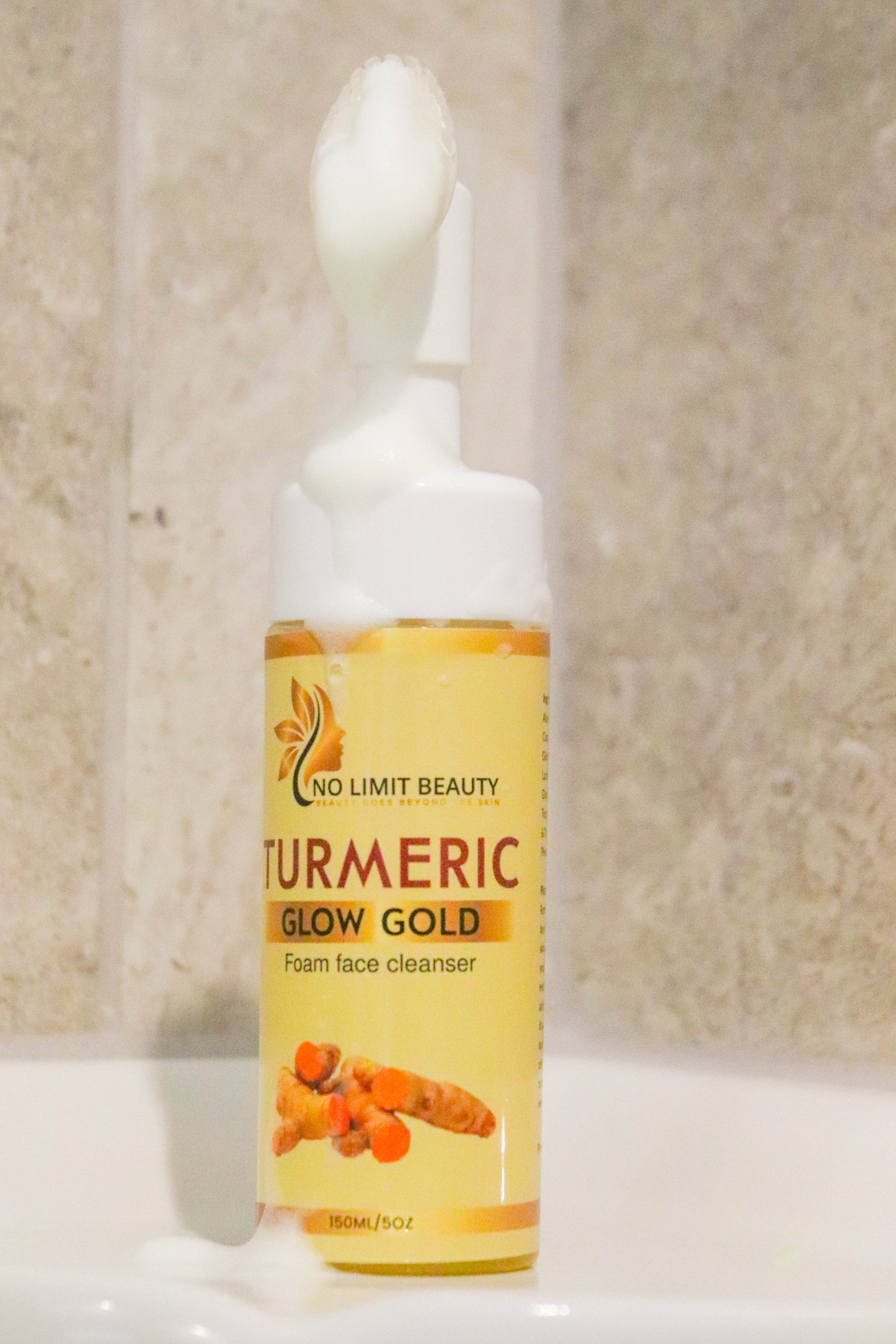 Nettoyant visage en mousse au curcuma